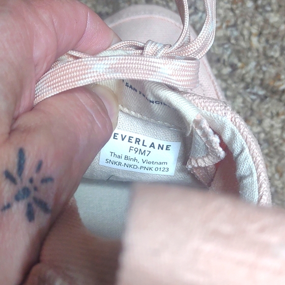 Everlane The Tread Bare Unisex Sneaker Sz Wm 9, Mn 7 NWOB - Picture 11 of 11